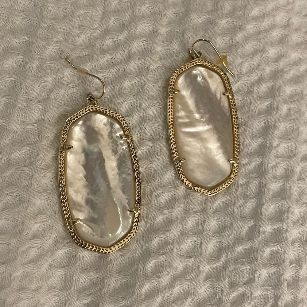 Genuine Mother of Pearl Kendra Scott gold earrings!